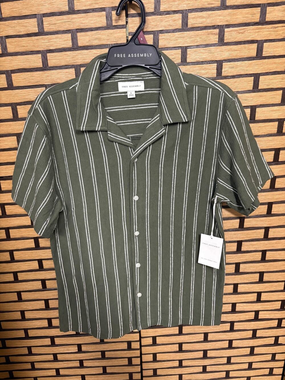 Free Assembly Olive Green White Stripe Short Sleeve Button Down Shirt  Small